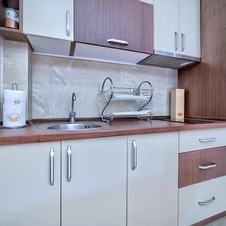 Lux U Pekovic 兹拉蒂博尔