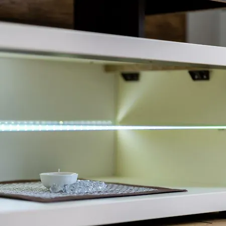 Lux U Pekovic 兹拉蒂博尔