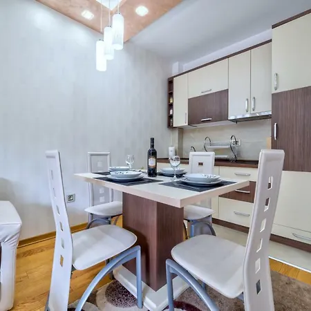 Apartment Lux U Pekovic *
