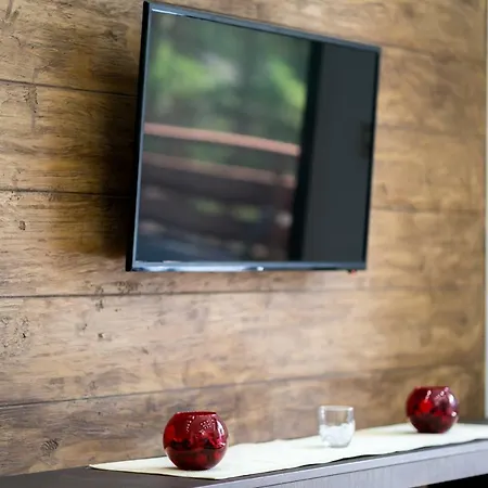 Lux U Pekovic 兹拉蒂博尔